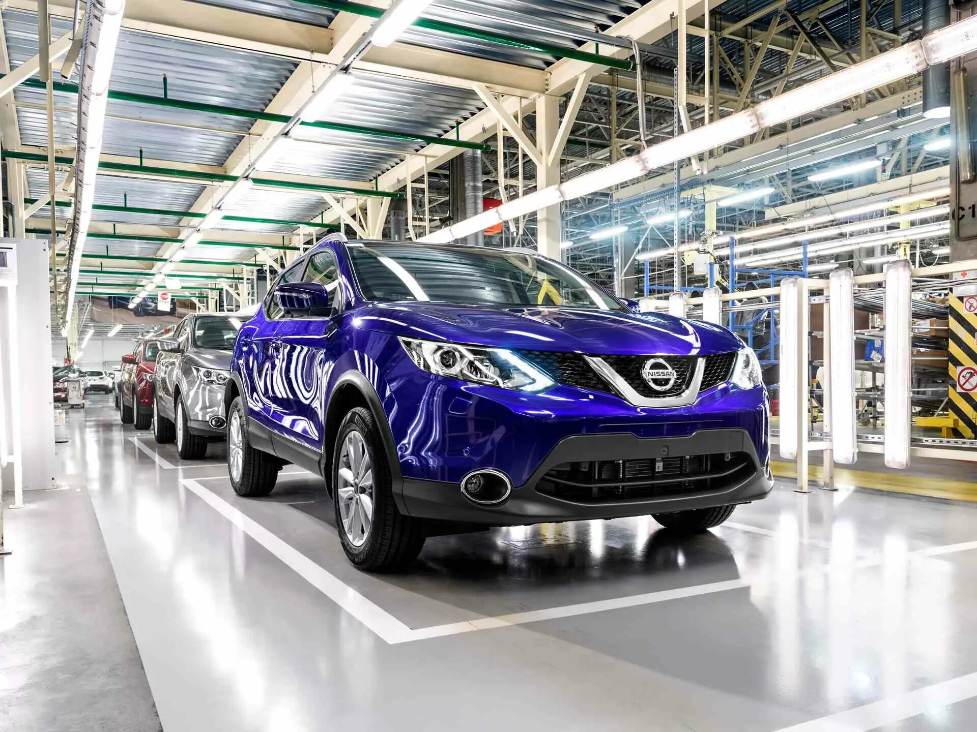 Машина русской сборки. Завод Nissan в России. Nissan Qashqai завод. Автозавод Ниссан. Завод Ниссан в Санкт-Петербурге.