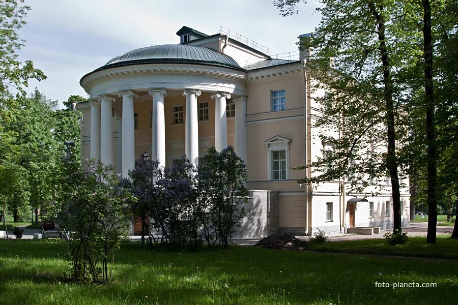 Авито кочубеев. Дворец кочубея в пушкине. особняк кочубеев в царском селе. дача кочубея в пушкине. дом кочубея в царском селе.