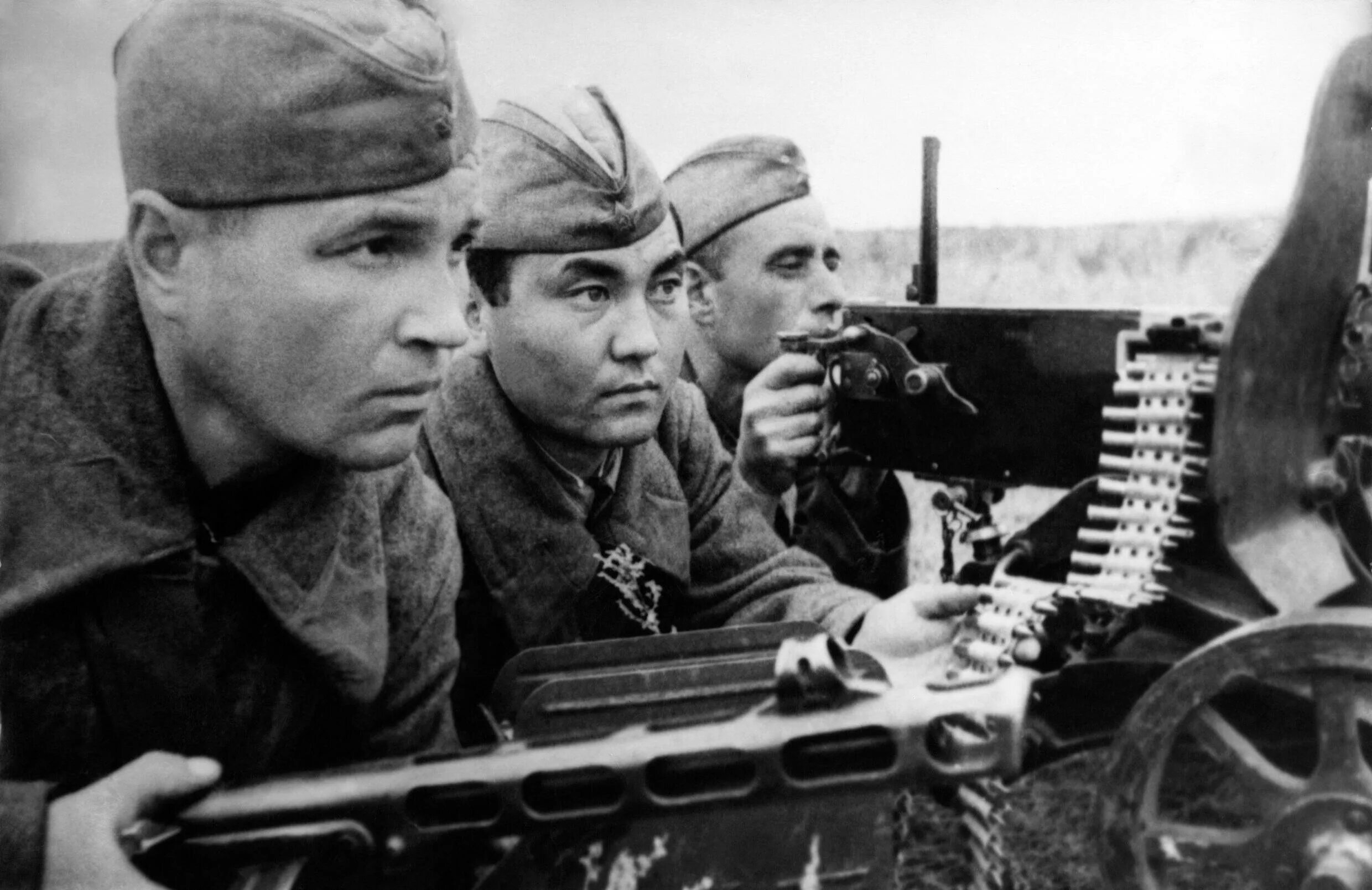 Солдаты ВОВ 1941-1945. Сталинградская битва советские солдаты. Казахи солдаты Великой войны 1941. Фото военных лет великая отечественная