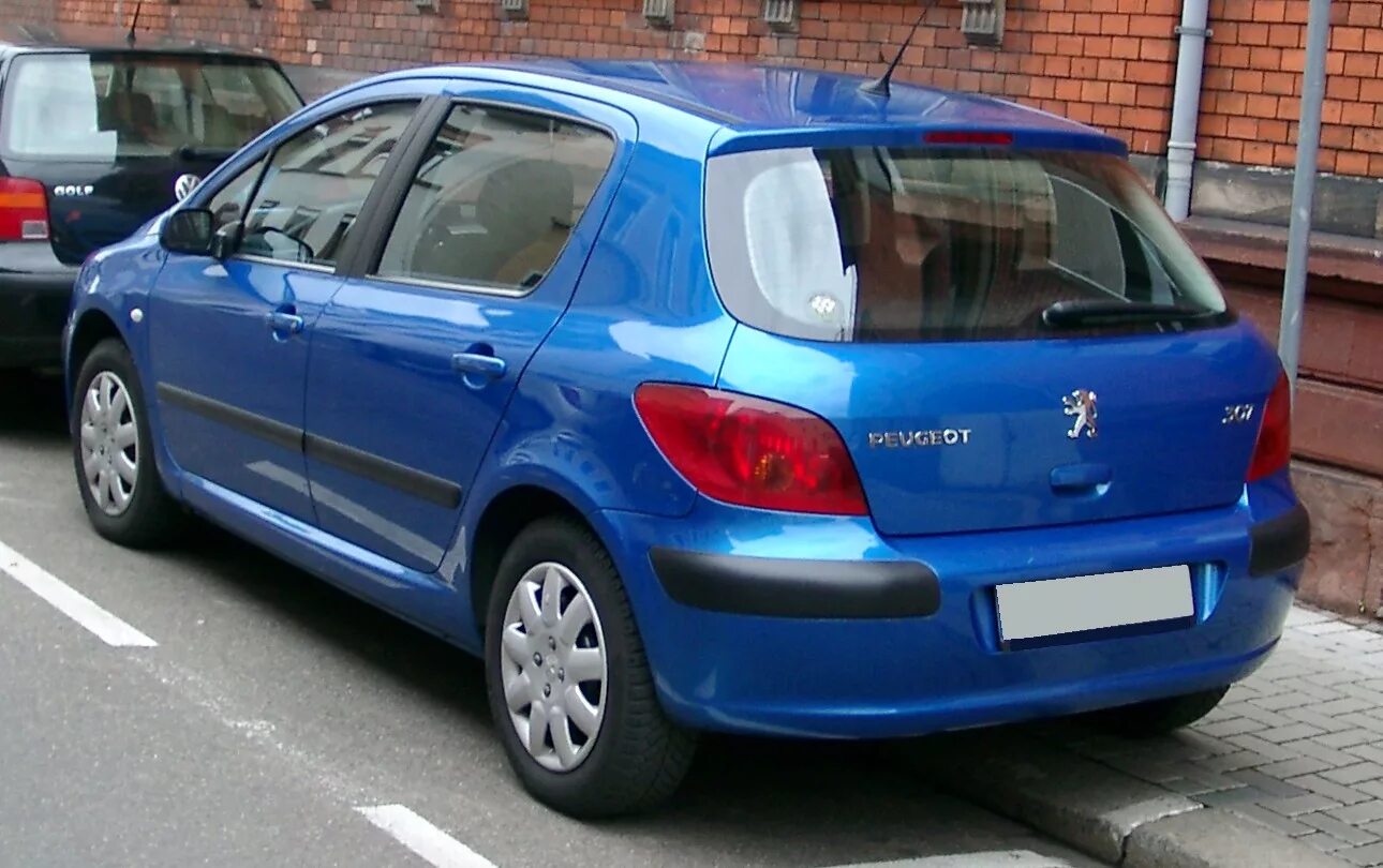 Пежо 308 на проставках. Пежо 308 2008. 4. Peugeot 307 vs 308. Пежо 307 красный.