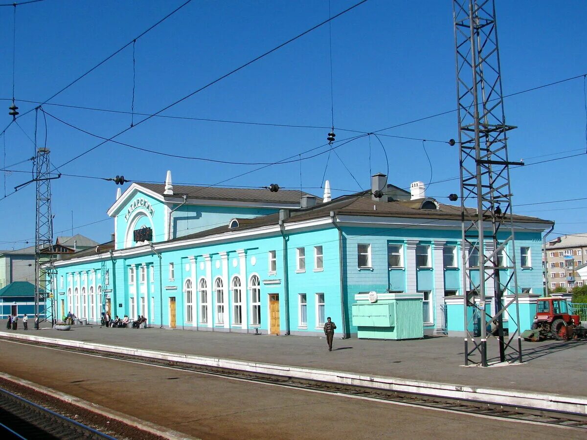 Где в татарске можно. Станция Татарская Новосибирская область вокзал. ЖД вокзал в Татарске Новосибирской области. Железнодорожный вокзал Татарская Татарск Новосибирская область. Новый вокзал Татарск Новосибирская область.