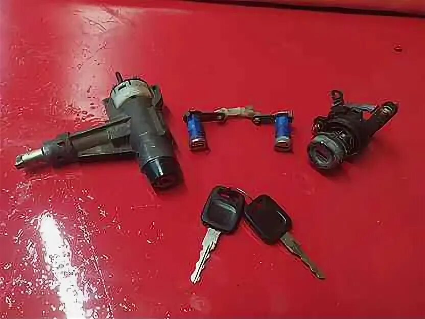 Личинка ауди 80 б3. Личинка ауди 80 б3. Личинка замка зажигания ауди 80 б3. Личинка ауди 80 б3. Личинка ауди 80 б3.