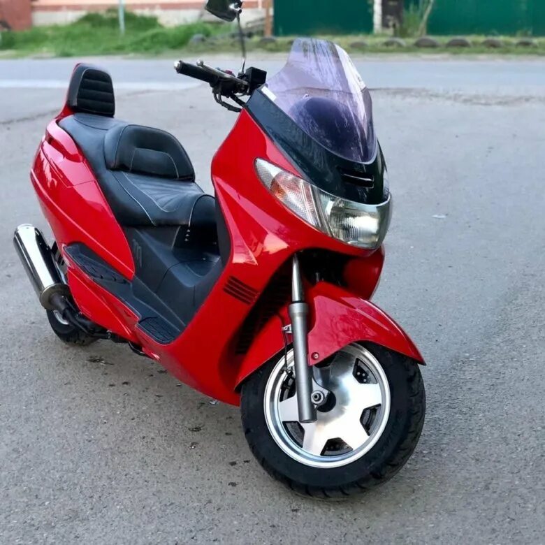 Купить скутер 400. Макси скутер Сузуки 400. Скутер Suzuki Skywave 400. Китайский макси скутер 400. Китайский макси скутер 2004.