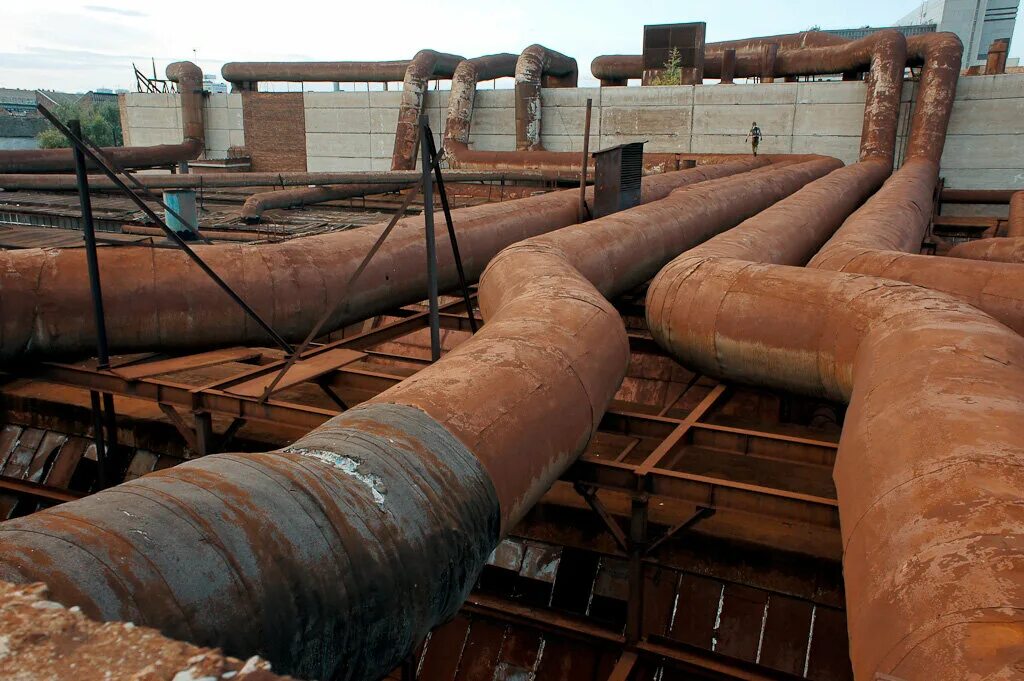 Хлороводородная коррозия трубопроводов. Ручейковая коррозия нефтепровода. Коррозия нгпо. Коррозия подземных трубопроводов. Износ оборудования.