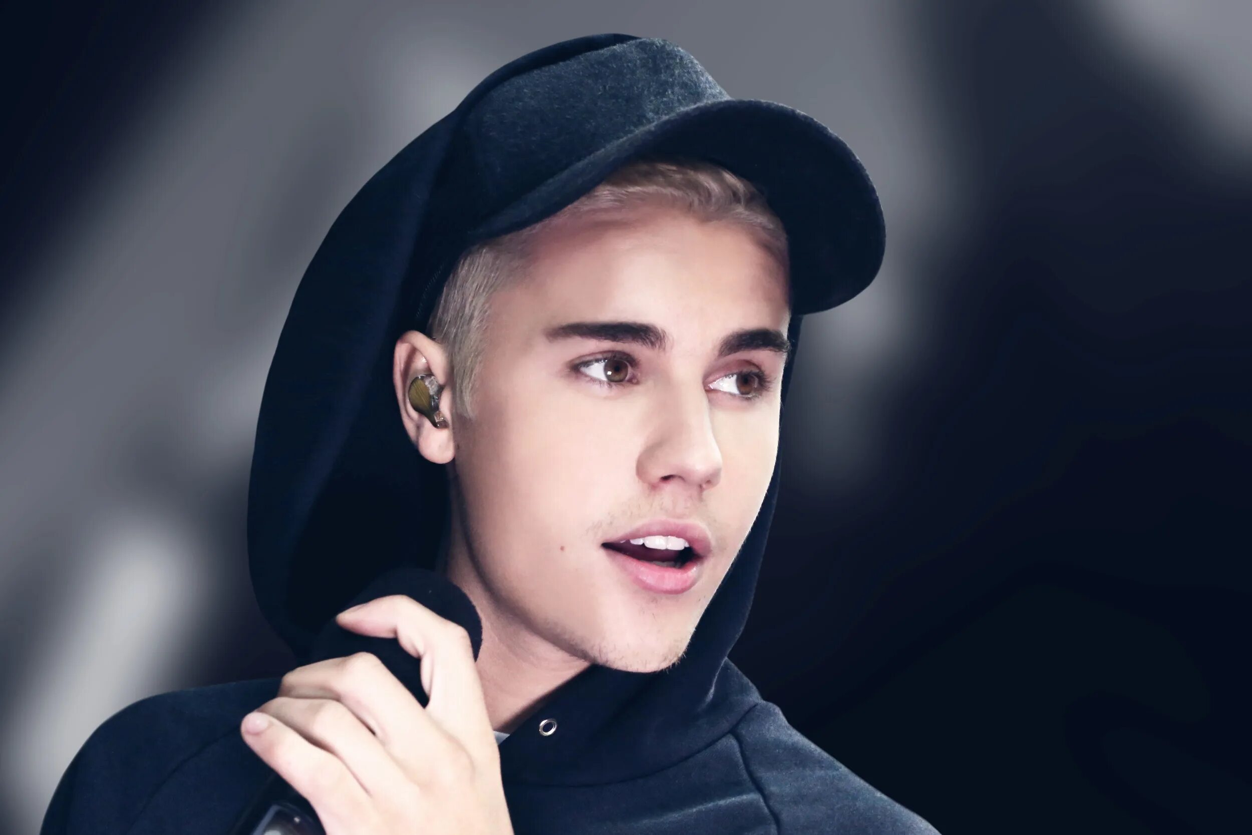 Плакат джастина бибера. Джейден хасслер comatose. Песни justin bieber company. Джейден хасслер. Джастин сан.
