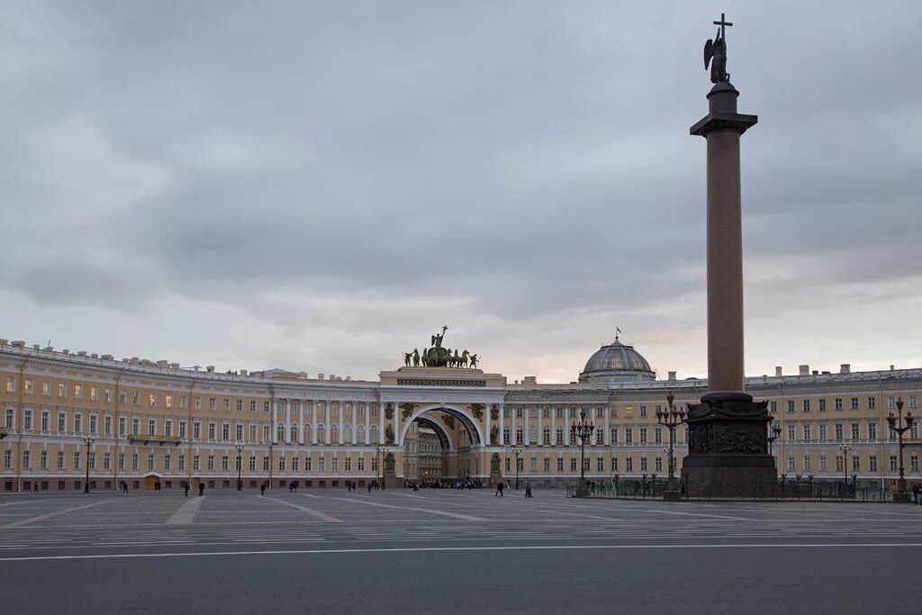 Здание главного штаба площадь здания. Главный штаб в петербурге. к. росси. 1819-1829. здание главного штаба дворцовая площадь. карл росси дворцовая площадь. здание главного штаба (1819—1829), росси.