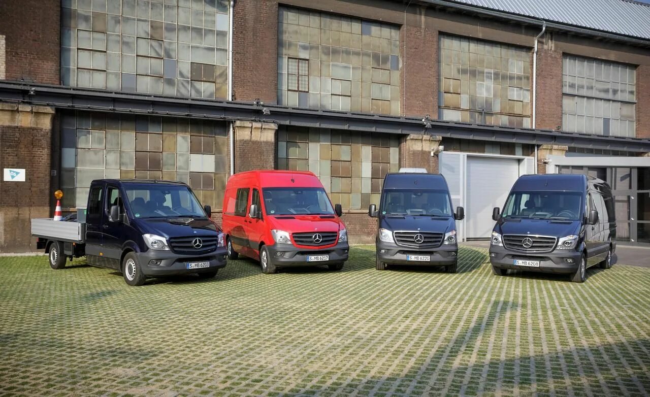 906 рестайлинг. Mercedes-benz sprinter w906. mercedes-benz sprinter double cab. мерседес спринтер 906. мерседес спринтер 906 рестайлинг.