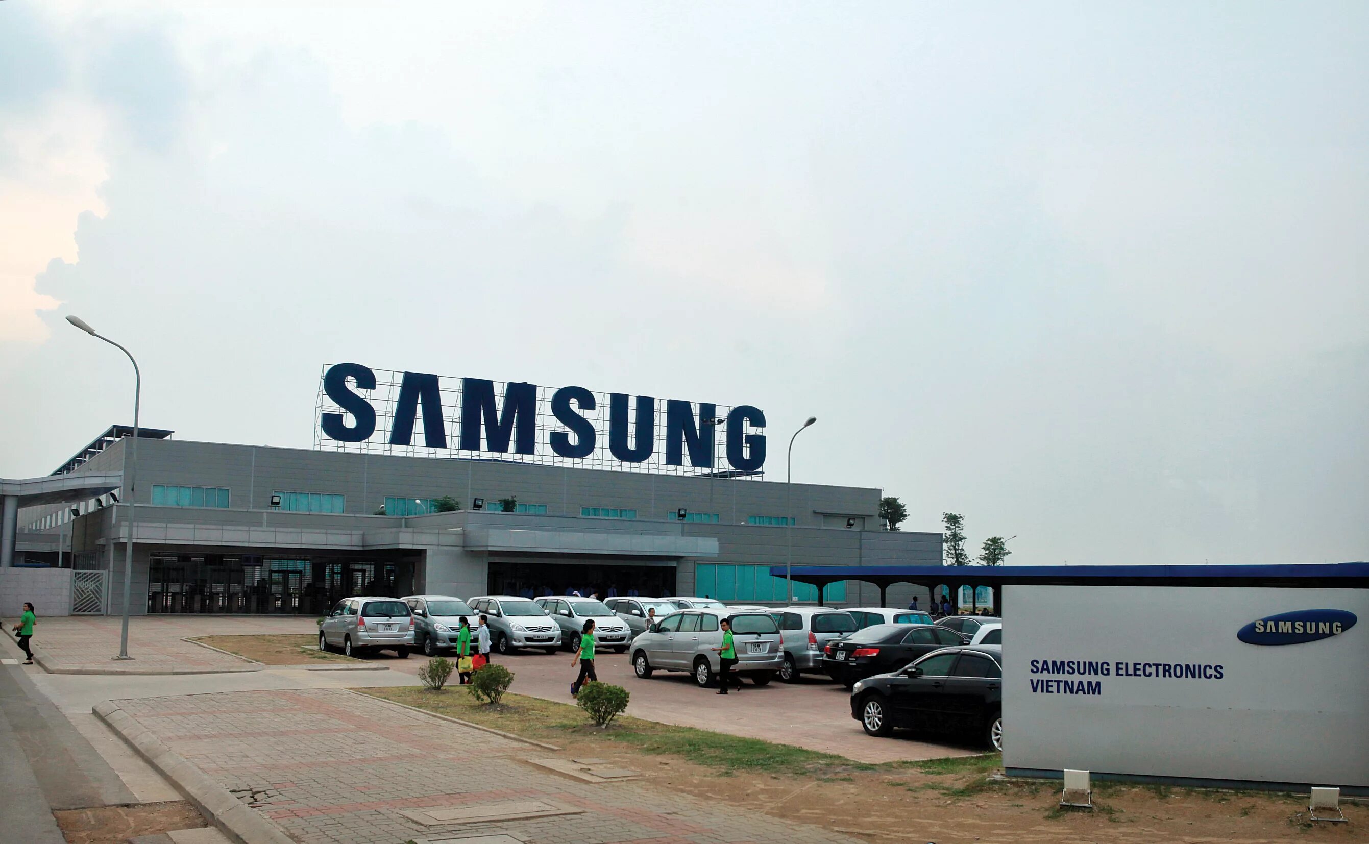 Вьетнам завод samsung. Samsung производитель вьетнам. Samsung electronics. Вьетнамский самсунг. Вьетнам компания самсунг.