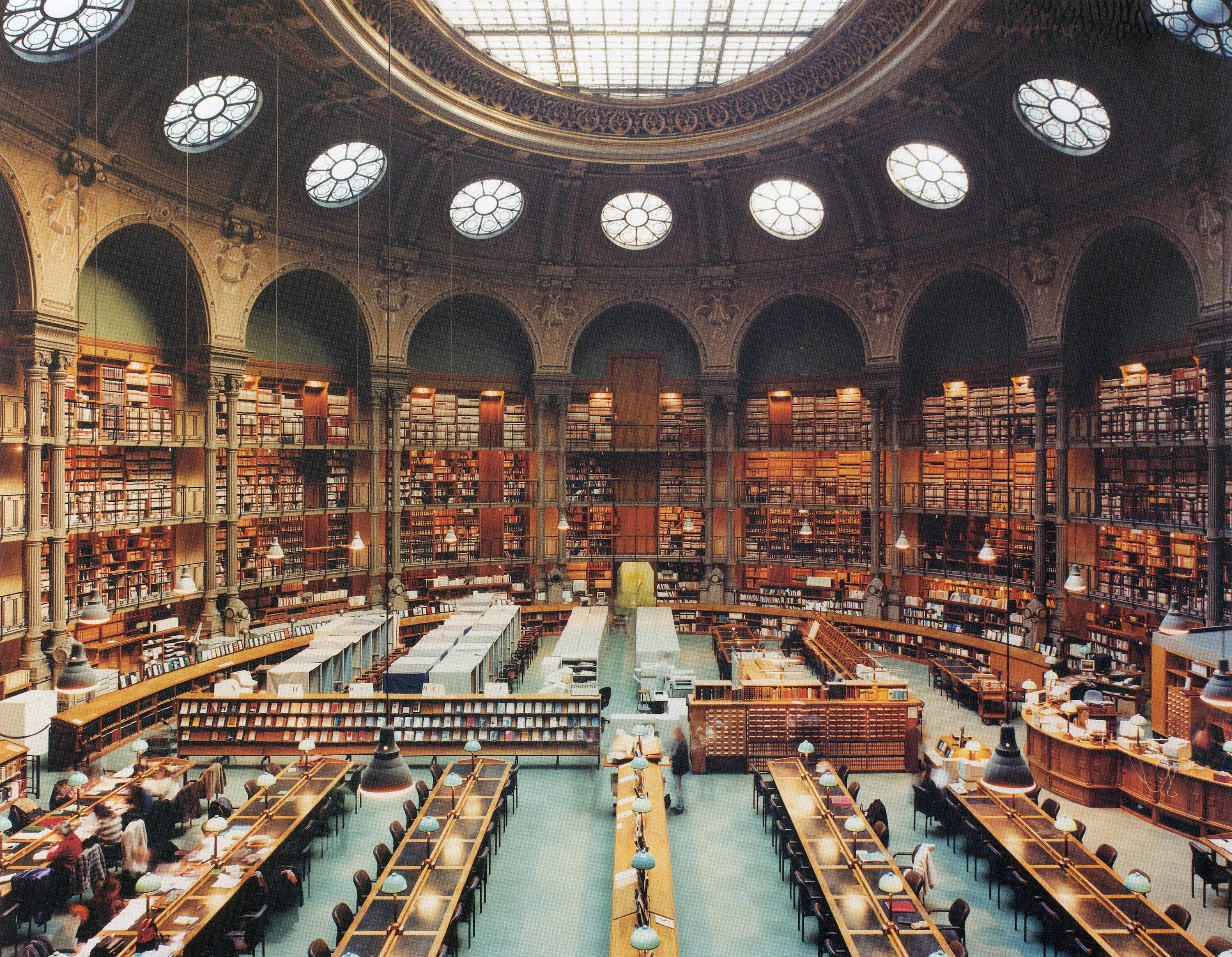 Крупнейшая библиотека европы. Библиотека конгресса США 19 век. Библиотека конгресса Вашингтон. Читальный зал библиотеки конгресса США. Национальная библиотека конгресса США внутри.