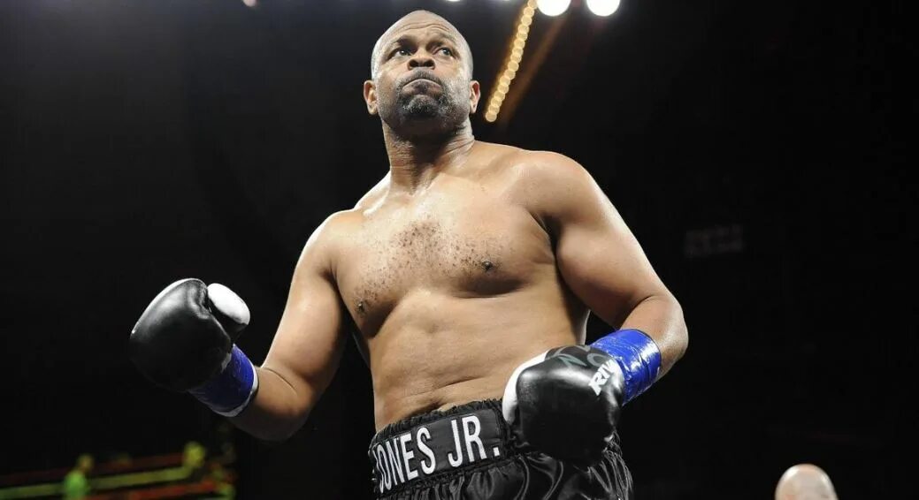 Roy jones jr. Рой джонс в якутске. Рой джонс. Песни роя джонса про бокс. Рой джонс бой.
