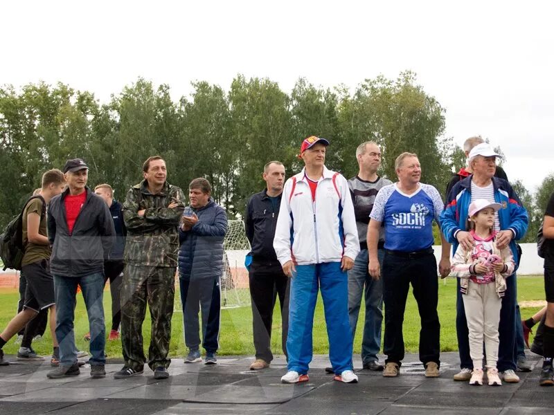 Погода в володарске нижегородской на 14 дней. Ильиногорск Нижегородская область ДДТ. День физкультурника посёлок Володарского. Володарский район спортсмены. Стадион Решетиха Ильиногорск.