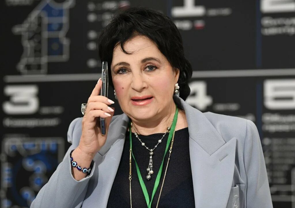 Дж винер. Дж винер. Тренер винер-усманова. Дж винер. Винер-усманова.