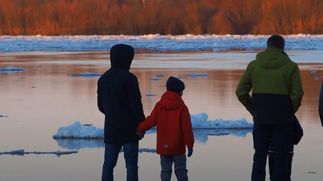 Половодье на оке 2024 прогноз. Ледоход Муром река Ока. Ледоход на Оке. Лед на Оке Муром. Ледоход на Оке в Муроме.