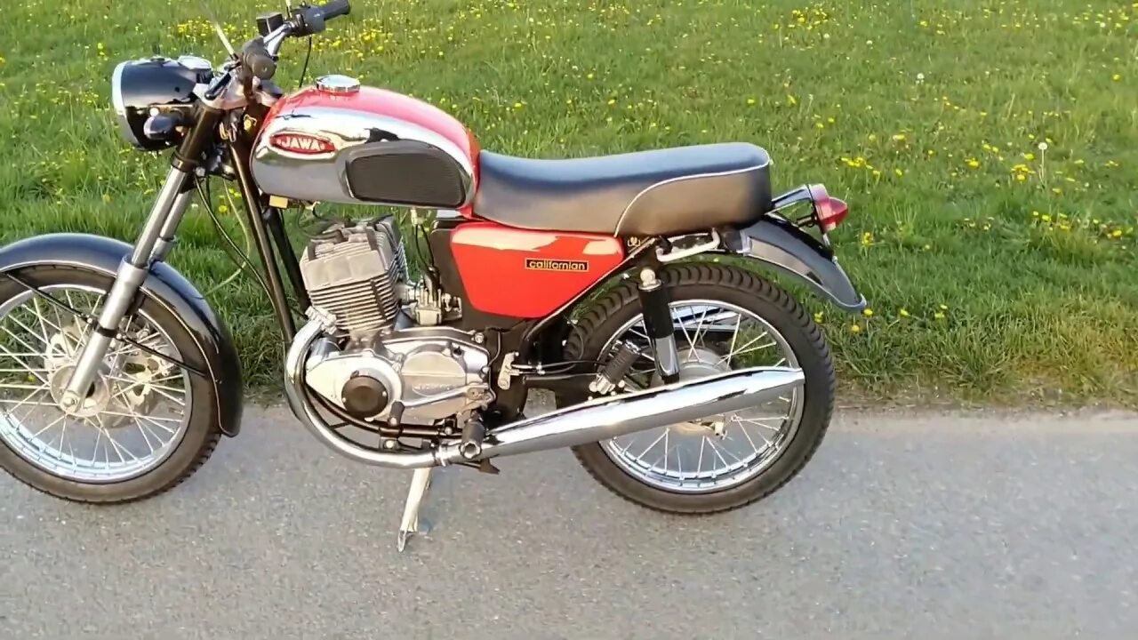 matesmotoservis Jawa 350 Californian červený rám - rajce.net Red motorcycle, Cla