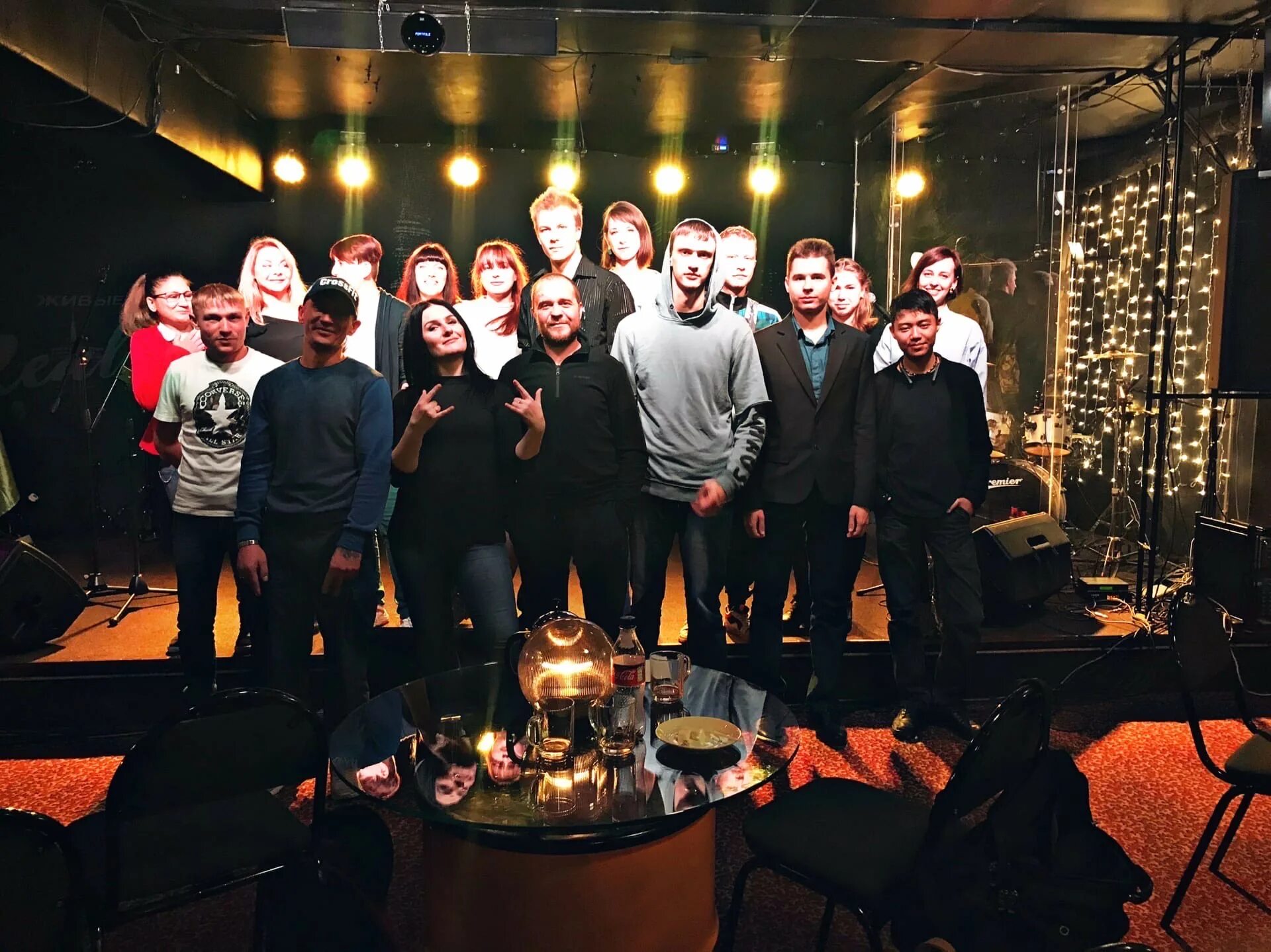 Real people club новосибирск. Real people club. Пипл клаб. Реал пипл клуб новосибирск. Клуб народ.