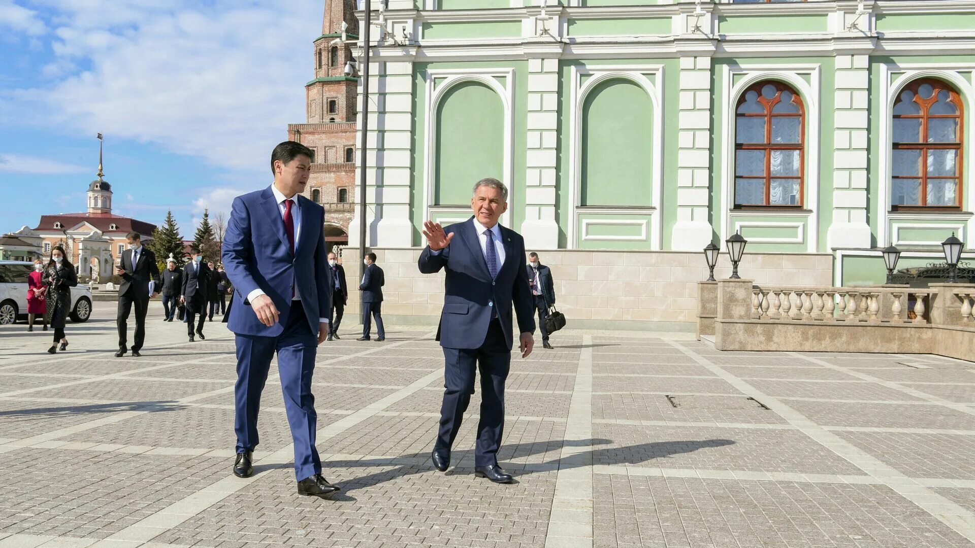 Канал новости татарстана. Минниханов премьер министр Татарстана. Минниханов премьер министр 2000.