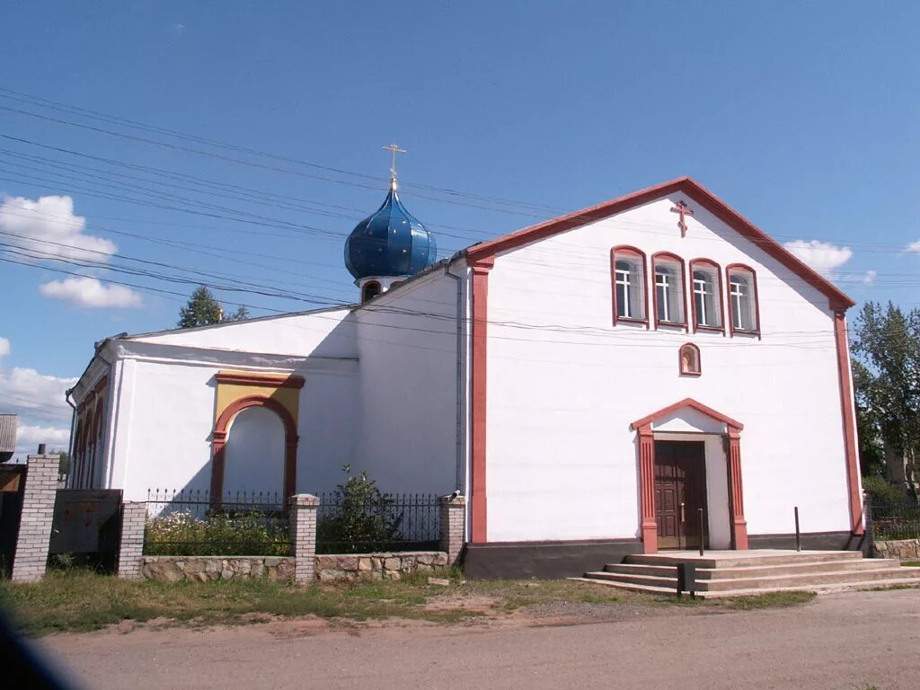 Усть киренск. Церковь Киренск. Церковь Киренск Иркутская. Церковь Усть Кут. Никольский Погост Киренск.