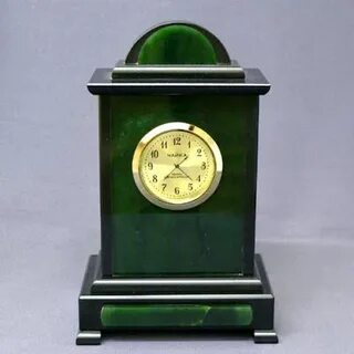 Часы нефрит