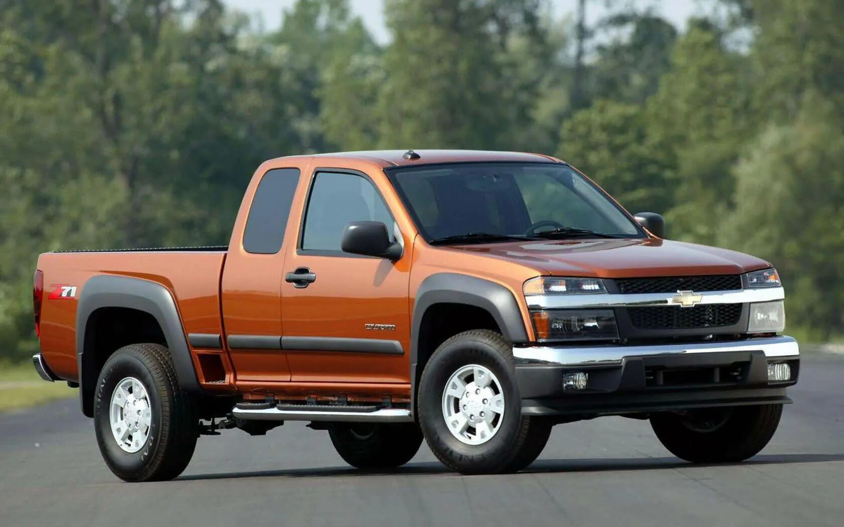 Купить шевроле 300. Chevrolet Colorado 2004. Шевроле Колорадо 2004. Chevrolet Colorado z71. Chevrolet Colorado Extended Cab.