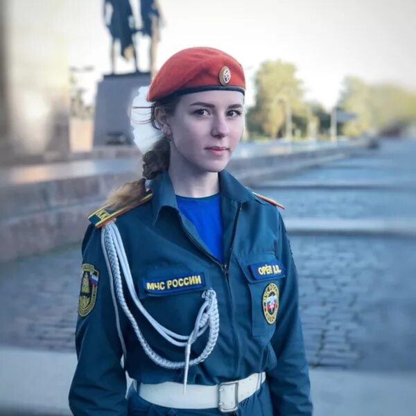 Девушки в форме мчс. Мчс девушке после 11 класса. Мчс форма для девушек в колледже. Форма студентов мчс. Академия гражданской защиты мчс днр.
