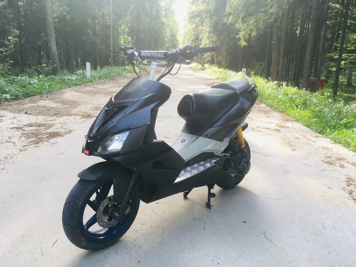 Продажа скутеров б. Aprilia sr50 Black. Aprilia SR 50. Aprilia ср 50 р. Aprilia sr50r.