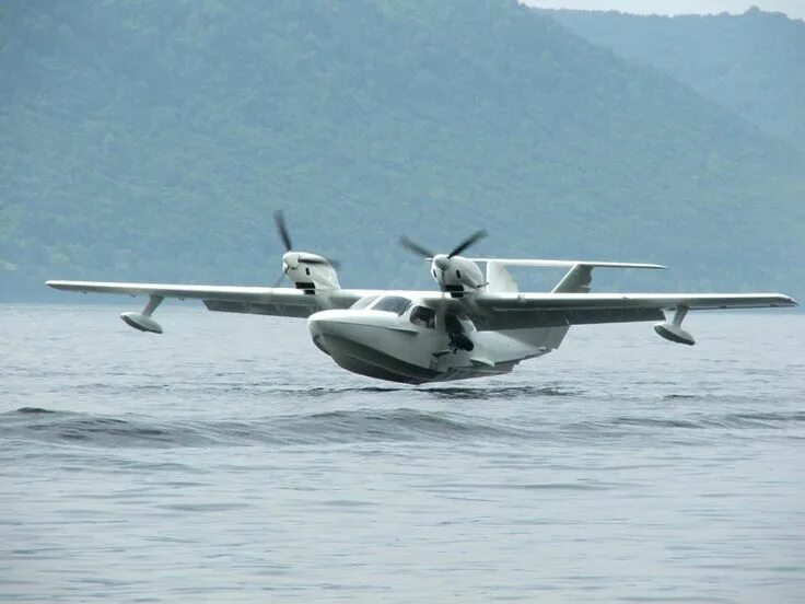 Самолет который на воде. Самолёт-амфибия ла-8. гидросамолет амфибия. самолёт амфибия л 72. самолёт-амфибия л-65.