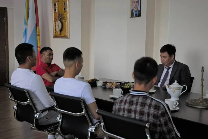 мэр кызыла. плаева альбина анатольевна комитет занятости. департамент культуры мэрия кызыл. работники мэрии кызыл. мэрия города кызыл.