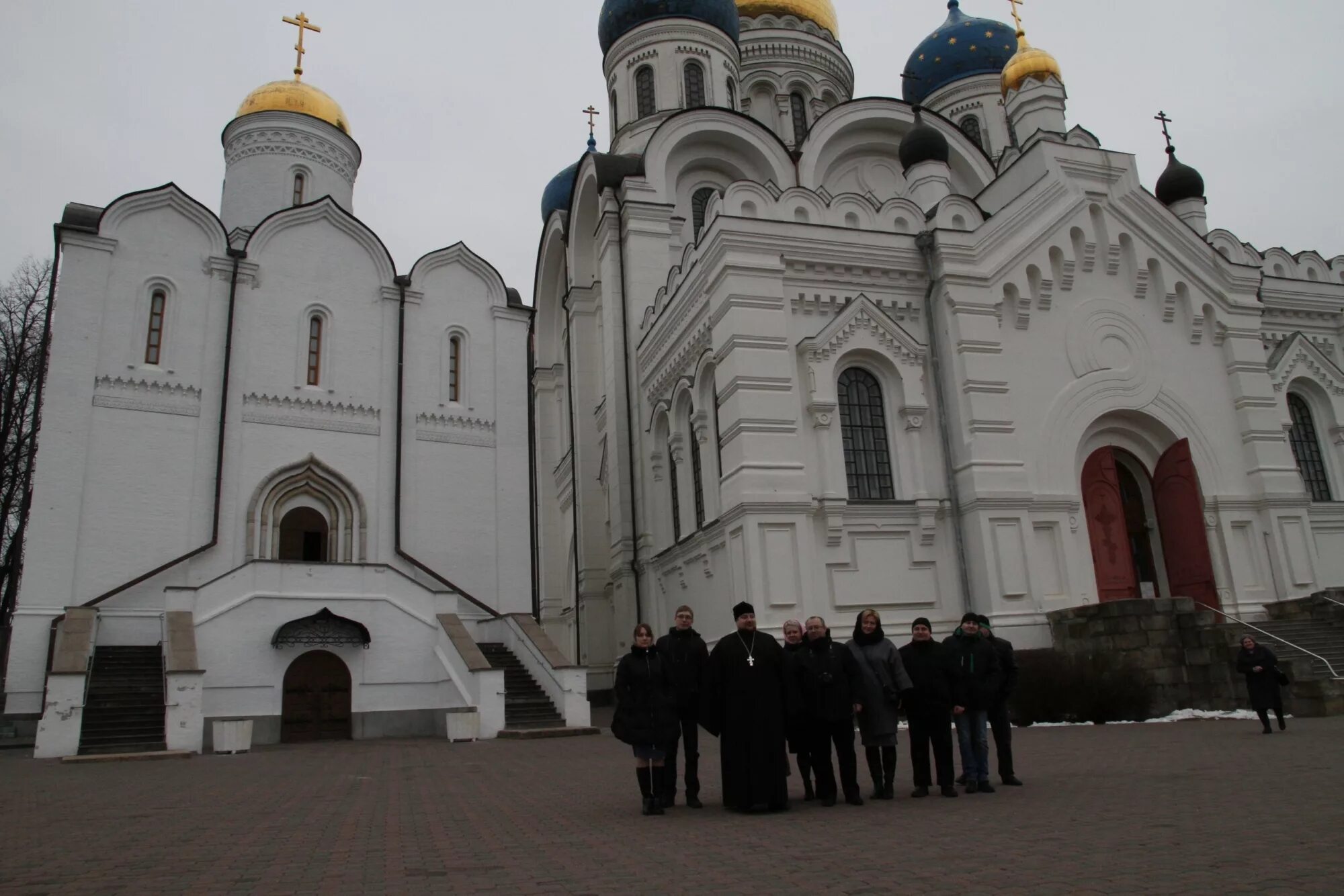 божественная литургия православие. архимандрит вениамин николо угрешский монастырь. николо-угрешский монастырь паломничество. дмитрий донской и николо-угрешский монастырь. богослужение николо угрешский монастырь.