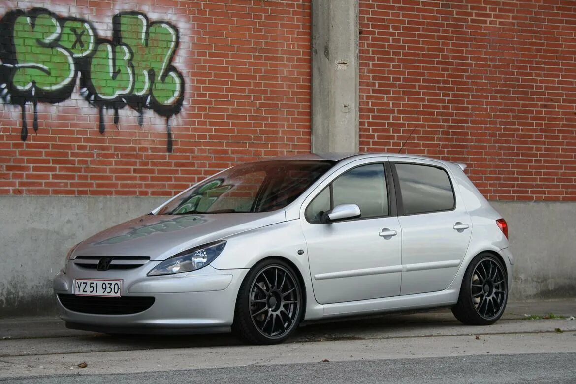 Диски на пежо 307 r15. Пежо 307 sw 2007. Колесо пежо 307. Диски на пежо 307 r15. Колесо пежо 307.