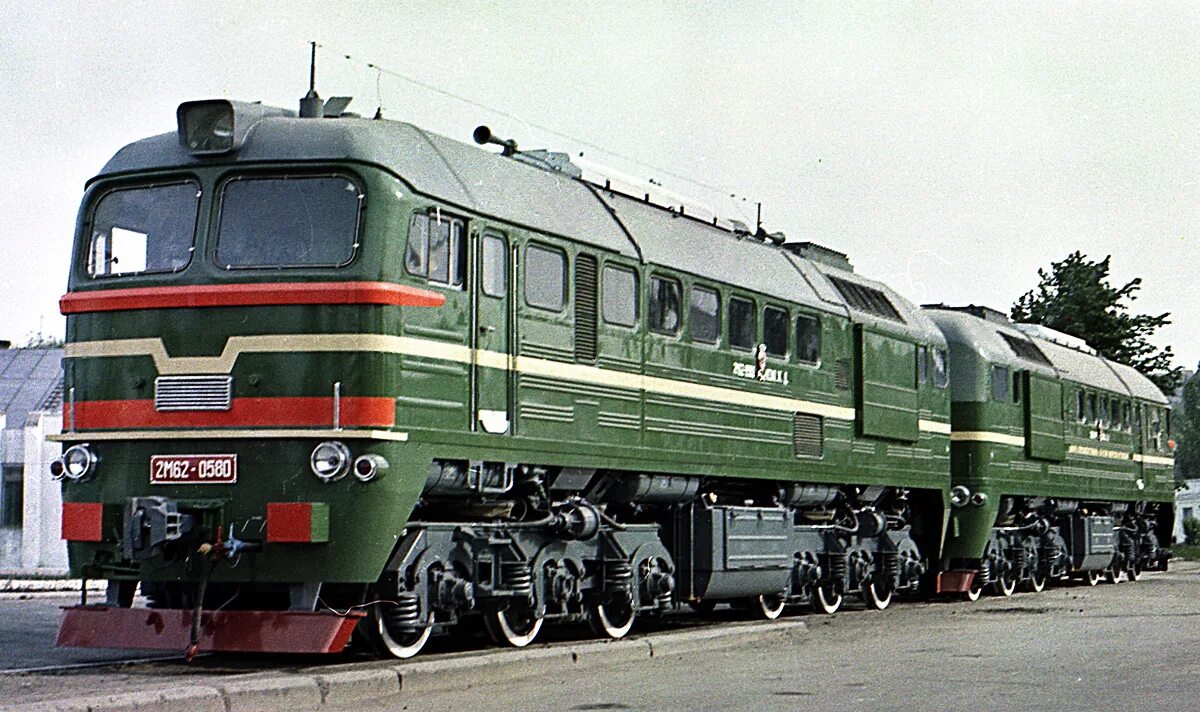 Тепловоз 2м62. Дизель тепловоза м62. Тепловоз 2м62. М62 тепловоз. М62 тепловоз венгрия.