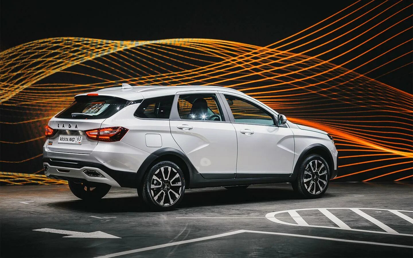 Купить новый Lada (ВАЗ) Vesta I Рестайлинг (NG) Cross 1.6 MT (106 л.с.) бензин м