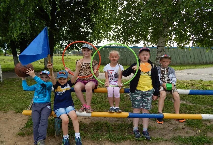 Дол олимпиец энгельс. Спортивно-оздоровительный лагерь. спортивно оздоровительный лагерь олимпиец. спортивно-оздоровительный лагерь петушки.
