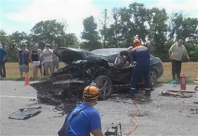 Сальск песчанокопское. ДТП трасса Котельниково Песчанокопское. Автодорога Котельниково Песчанокопское район Сальска ДТП. Авария Котельниково Песчанокопское. ДТП на трассе Песчанокопское Котельниково.