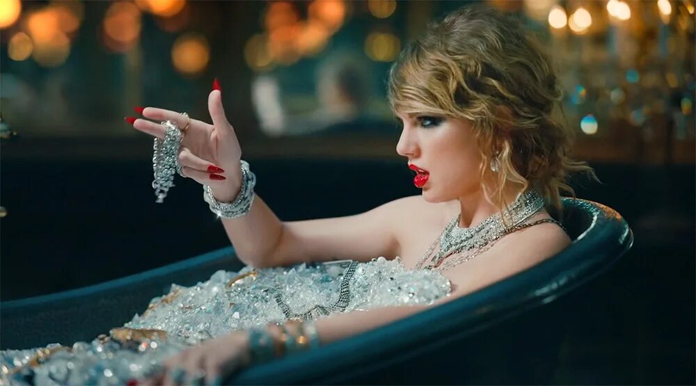 Тейлор свифт look what you make. Тейлор свифт look what you made me do. тейлор свифт клип look what you made. тейлор свифт 2025. тейлор свифт из клипа.