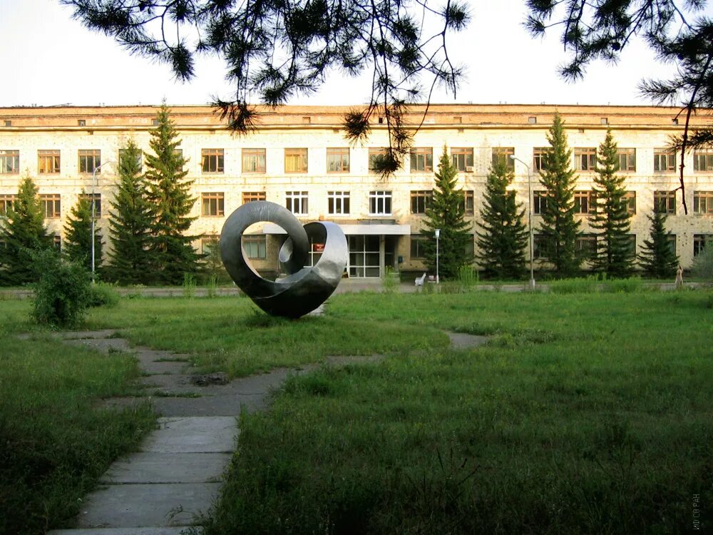 Со ран академгородок красноярск. Ран академия наук. Красноярский научный центр. Красноярский научный центр красноярск. Красноярский научный центр красноярск.