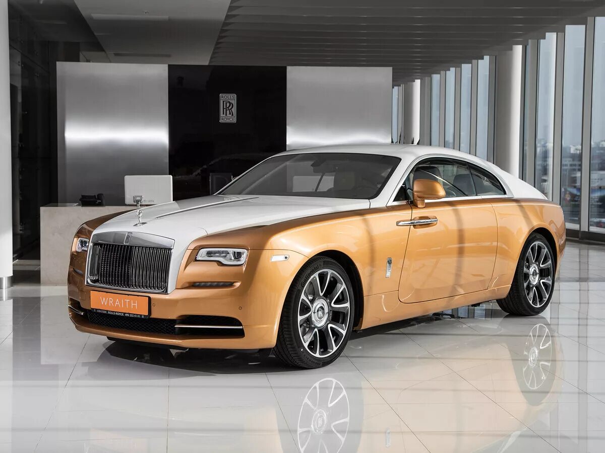 Роллс врайт. Rolls Royce Wraith 2021. Роллс Ройс Wraith 2021. Роллс Ройс Wraith 2022. Rolls Royce Wraith 2022.