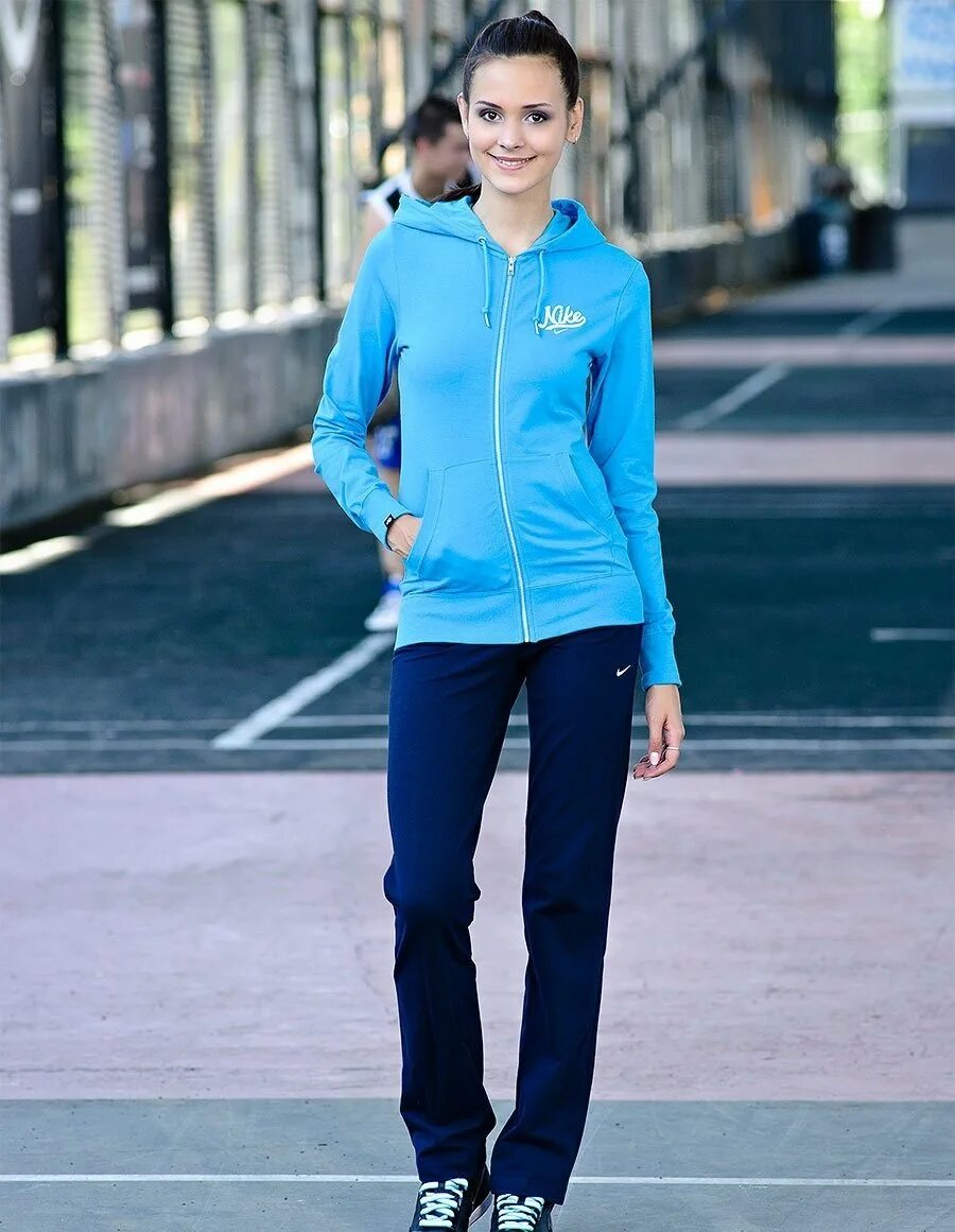 Костюм найк женский синий. Women adidas Tracksuit 2020. Спортивные костюмы Nike женские 2022. Спортивный костюм найк женский 2022. Как выбрать спортивный костюм