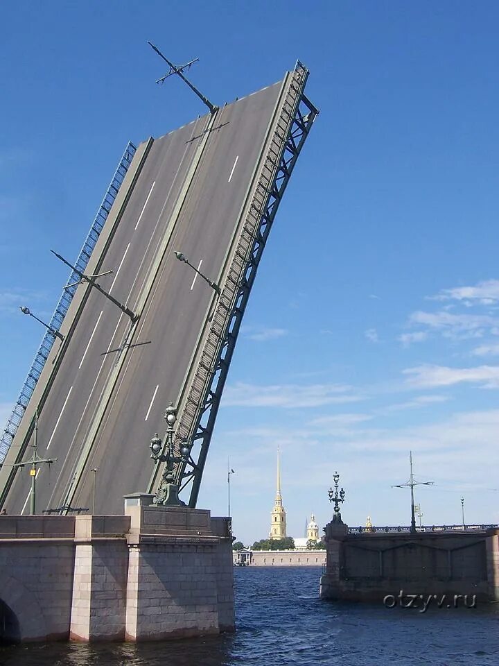 Подъем моста. Мост поднятый в санкт-петербурге. поднять мост. поднятие моста в питере. подъемный мост в питере.