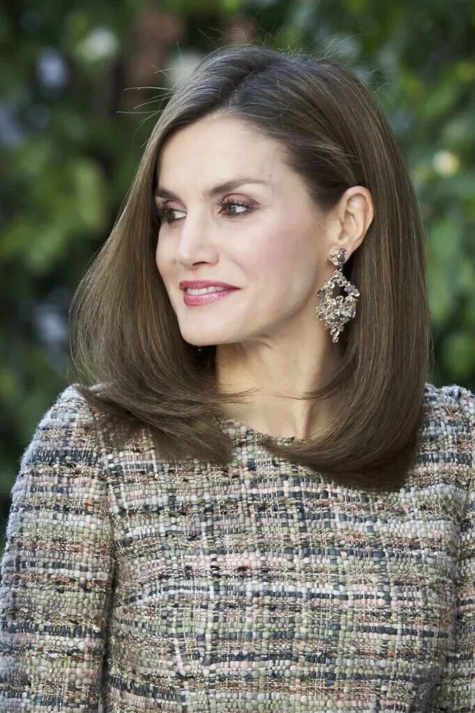 Королева летиция испания новости. Летисия (королева испании). Королева летиция. Королева летиция испания новости. Королева летиция стиль 2022.