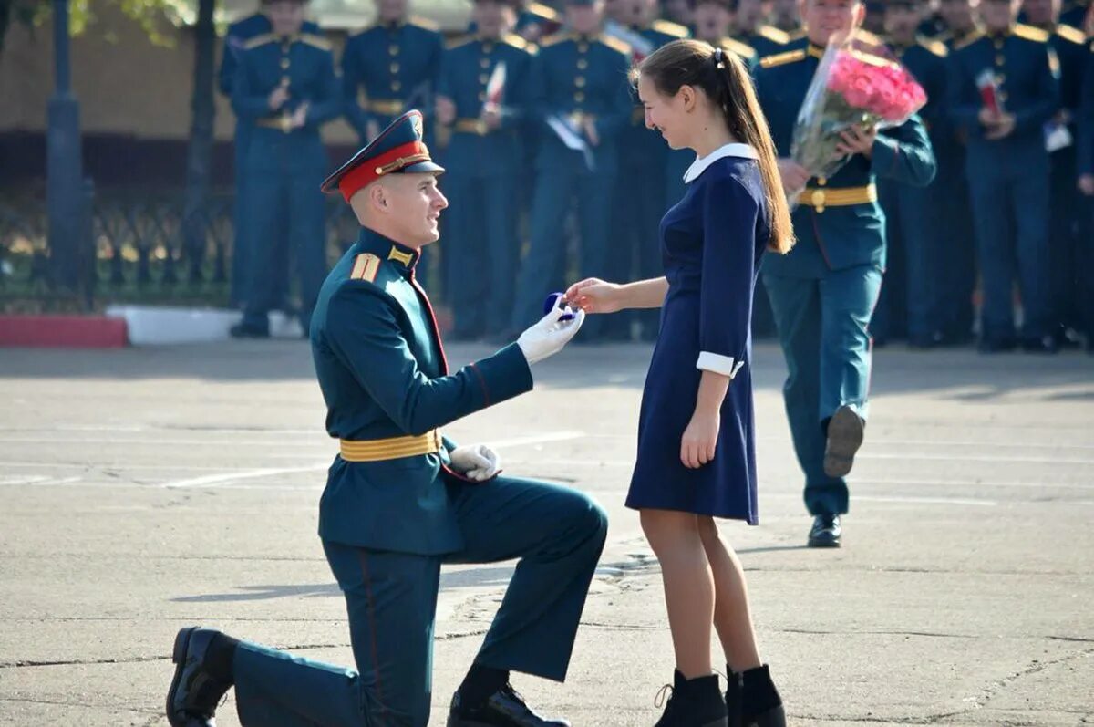 Предложение на параде. Курсанты ДВОКУ Благовещенск. Мартинсон ДВОКУ. Выпускники ДВОКУ. Офицеры ДВОКУ.