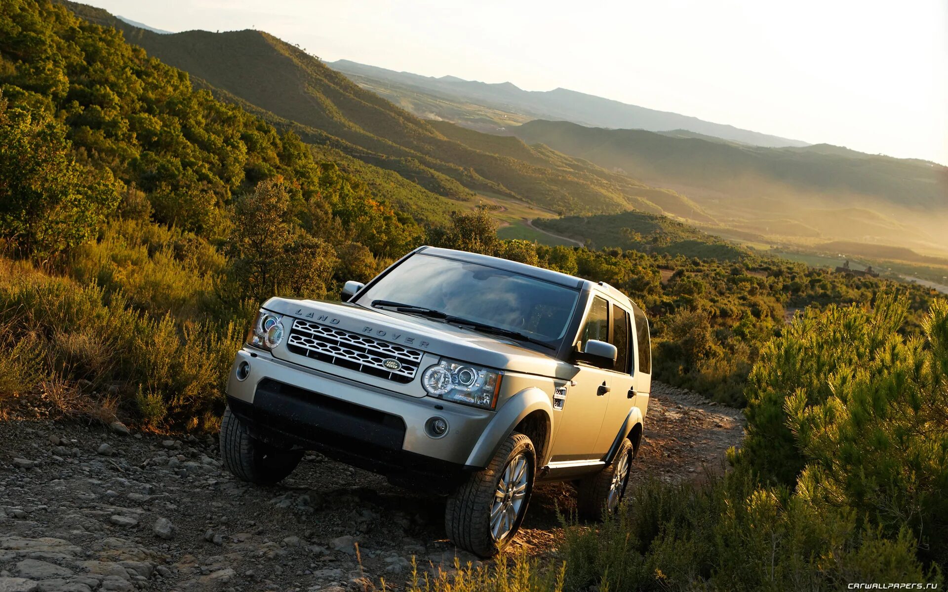 Land rover 4. Ленд Ровер Дискавери 4. Ленд Ровер Дискавери 2010. Лэндровер Дискавери 4 2010. Land Rover Discovery 2010.