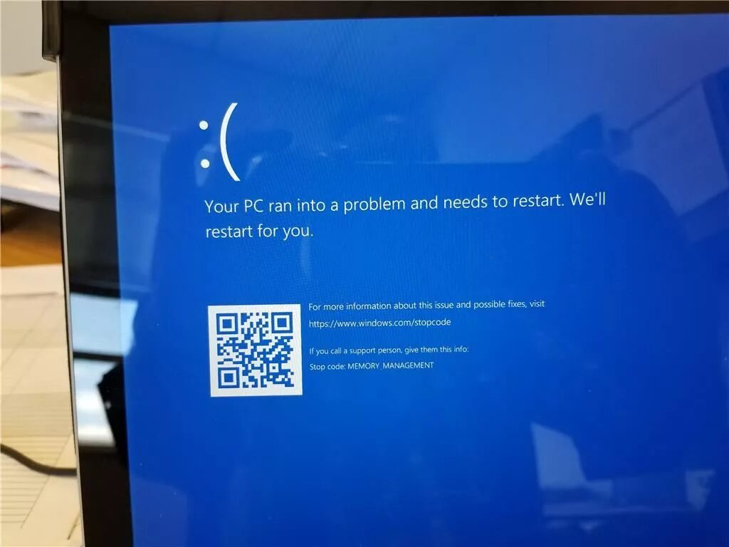 Синий экран смерти Windows 10. Синий экран виндовс 10 Memory_Management. Синий экран смерти Windows 10 Оперативная память. Синий экран Мемори менеджмент виндовс 10.
