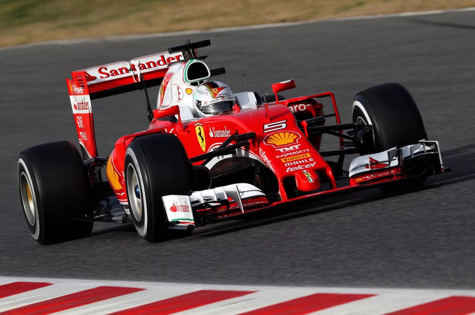 Гонки соревнования формула 1. Scuderia Ferrari sf16-h. Феррари гонки формула 1. Ferrari f1 2016 2017. Ferrari f1 Sebastian Vettel.