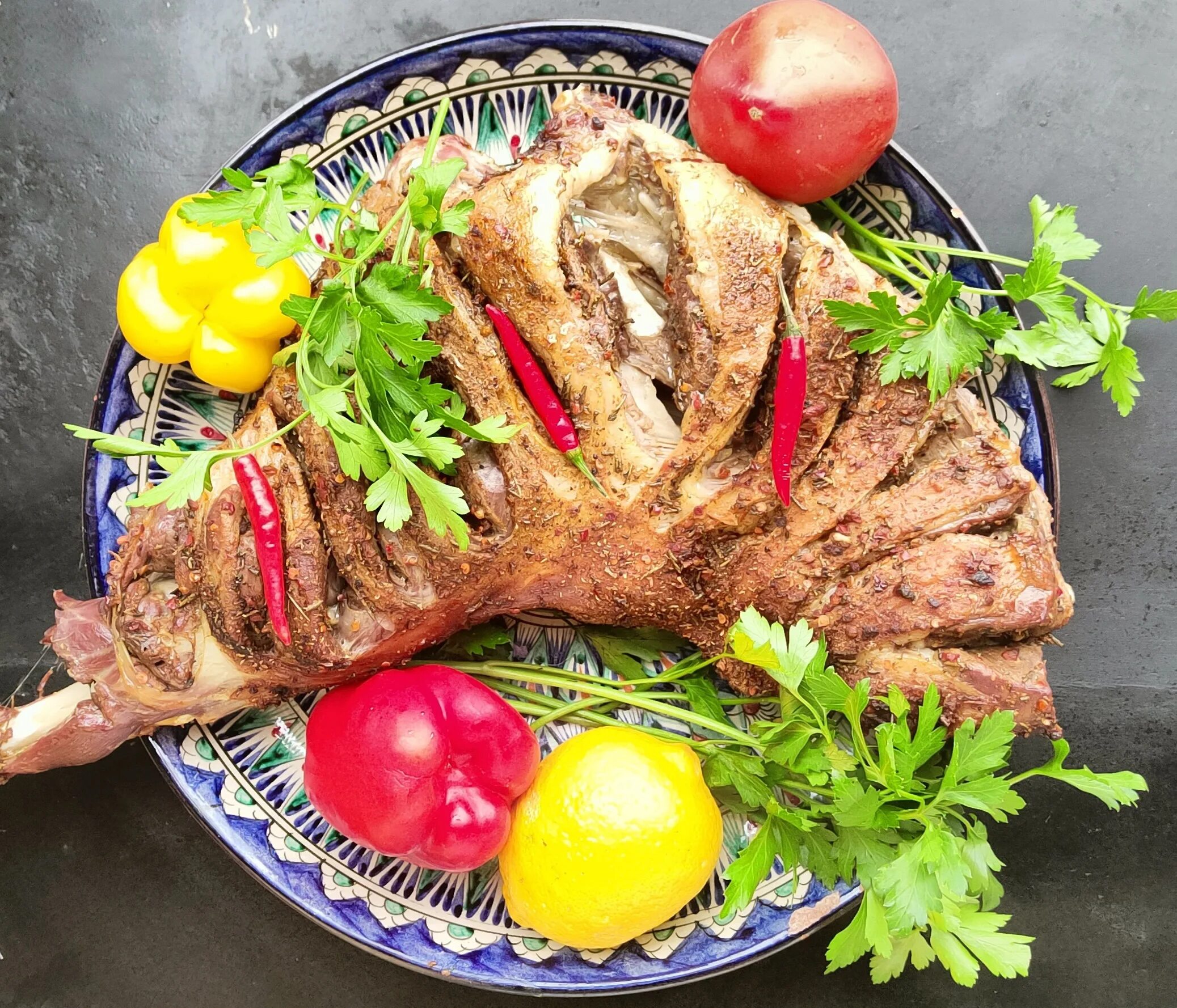 Тандыр кабоб узбекский. Кебаб тандыр кабоб. Кебаб тандыр кабоб. Тандыр кабоб. Узбекистан тандир гушт.