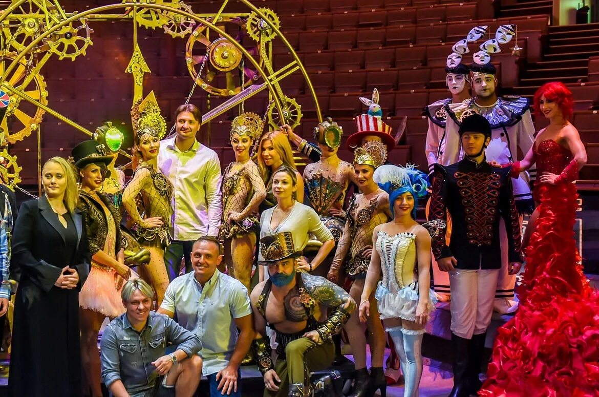 всемирный цирковой фестиваль идол. сальто-мортале в цирке. международный цирковой фестиваль в москве. идол фестиваль. цирк на проспекте вернадского костюмы идол.