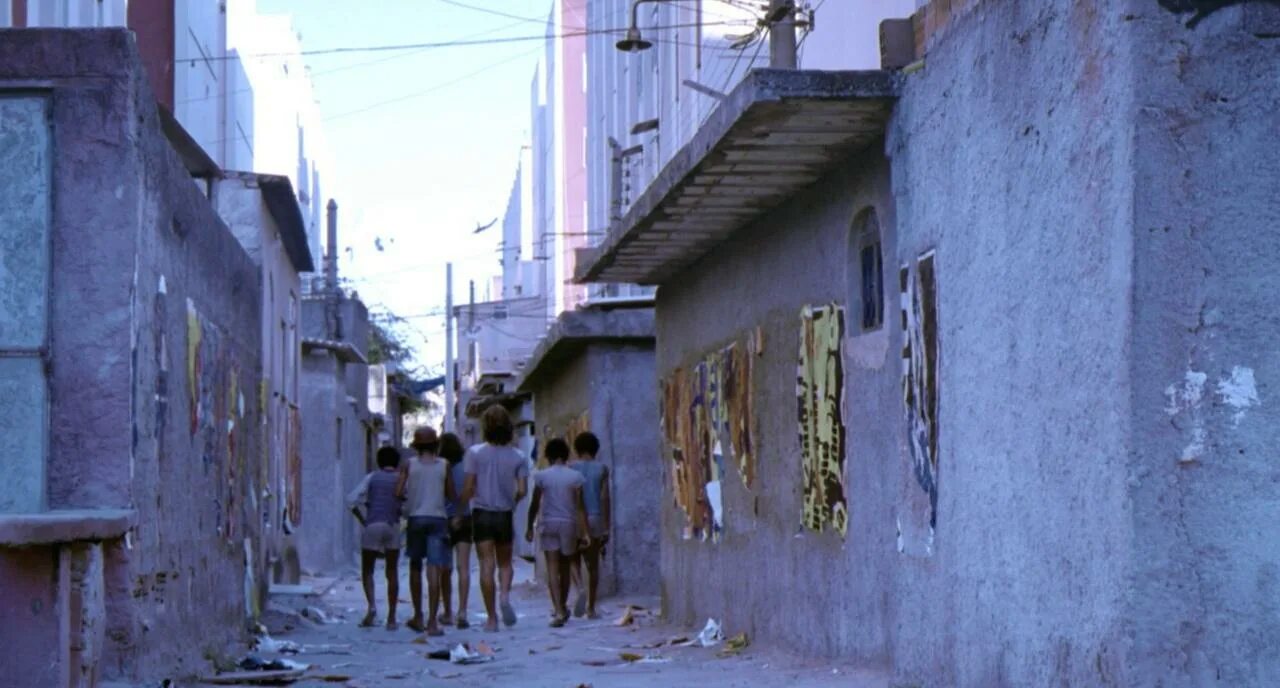 Бог город 2018. Город Бога (2002) CIDADE de Deus. City of God 2002. Город Бога фавелы Рио. Город Бога трущобы.