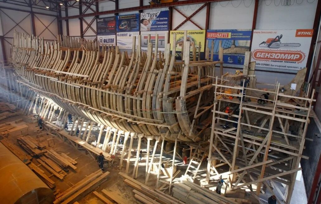 Корабль на верфи. Корабельные верфи воронеж петр. Wows верфь. Верфи про приложение. Верфи петра 1 в воронеже.