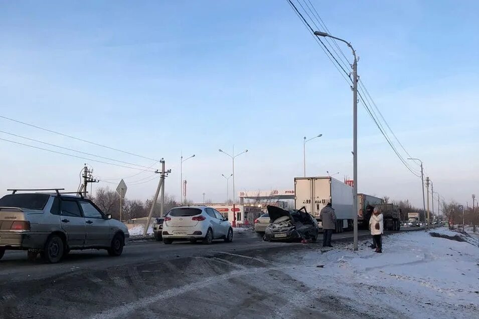 ДТП В Кушкулях Оренбург. Кушкуль Оренбург авария. Оренбург пробка на Шарлыкском. ДТП 10 декабря 2022 Оренбург. Новости кушкуль оренбург сегодня