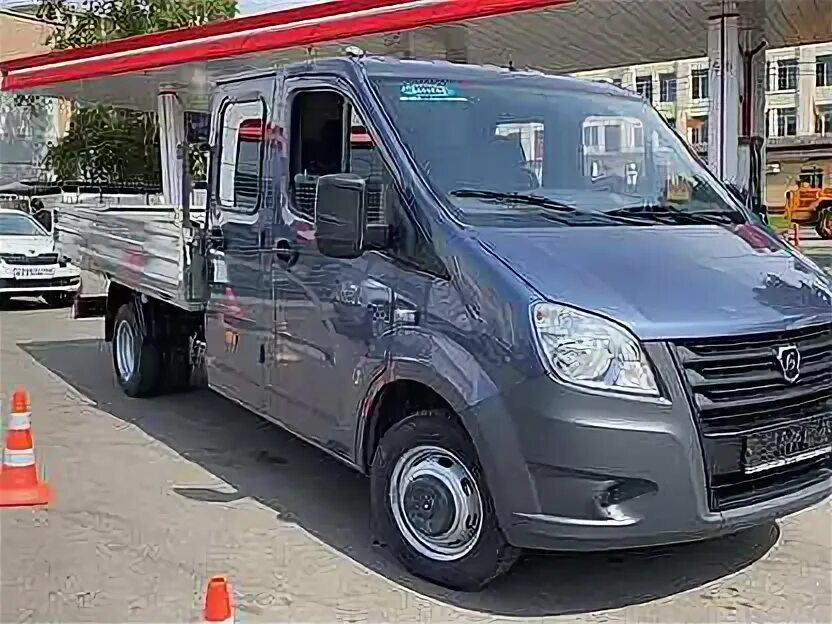 Мужик с газелью. Авито москва водитель газель. Авито москва водитель газель. Авито москва водитель газель. Газель некст будка 4 метра.
