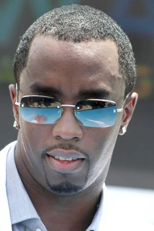 Пафф дэдди дата рождения. P diddy. шон комбс (дидди). puff daddy. пафф дэдди фото.